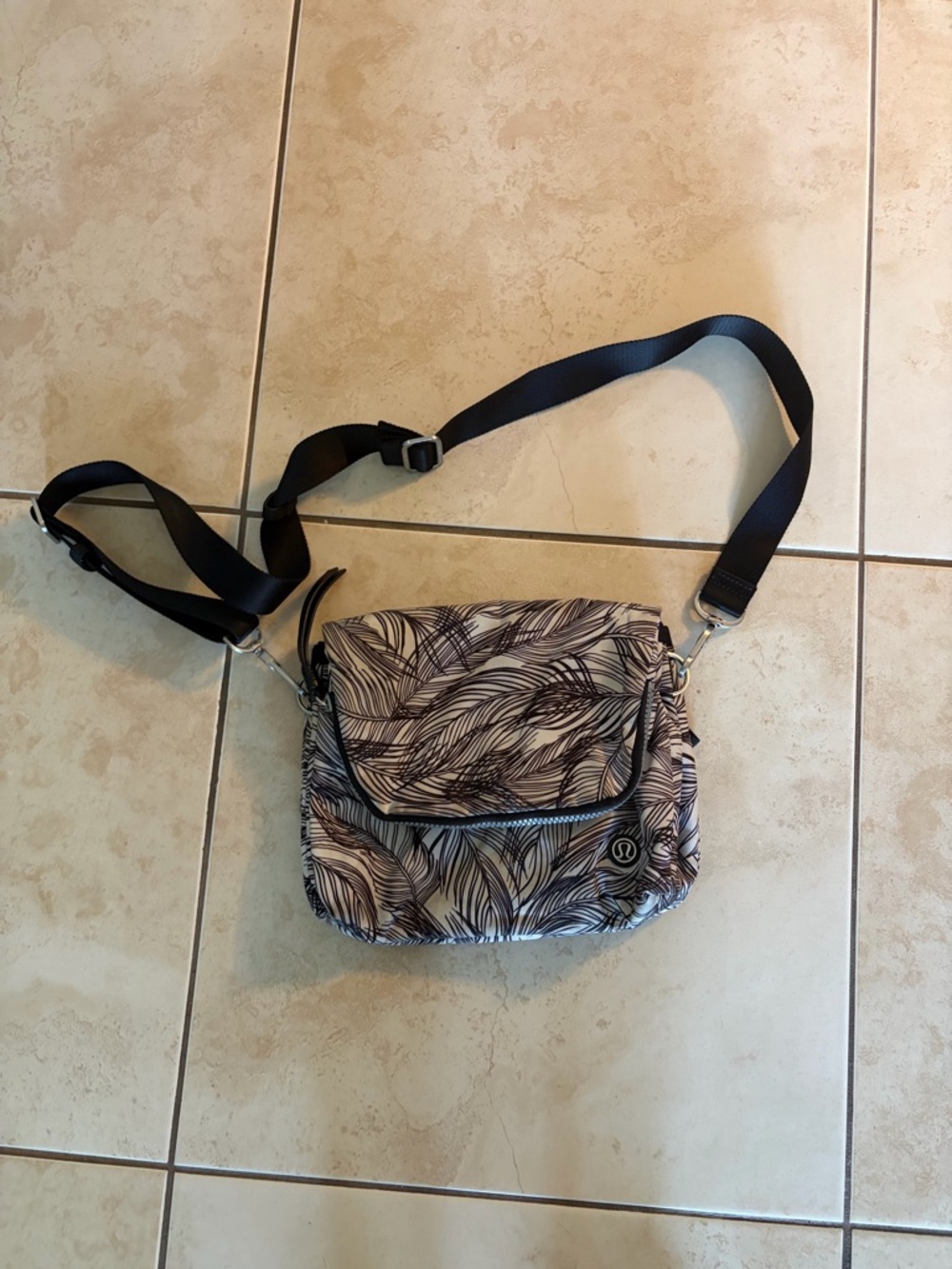 lululemon athletica Black and Cream Leaf-Print Messenger Bag